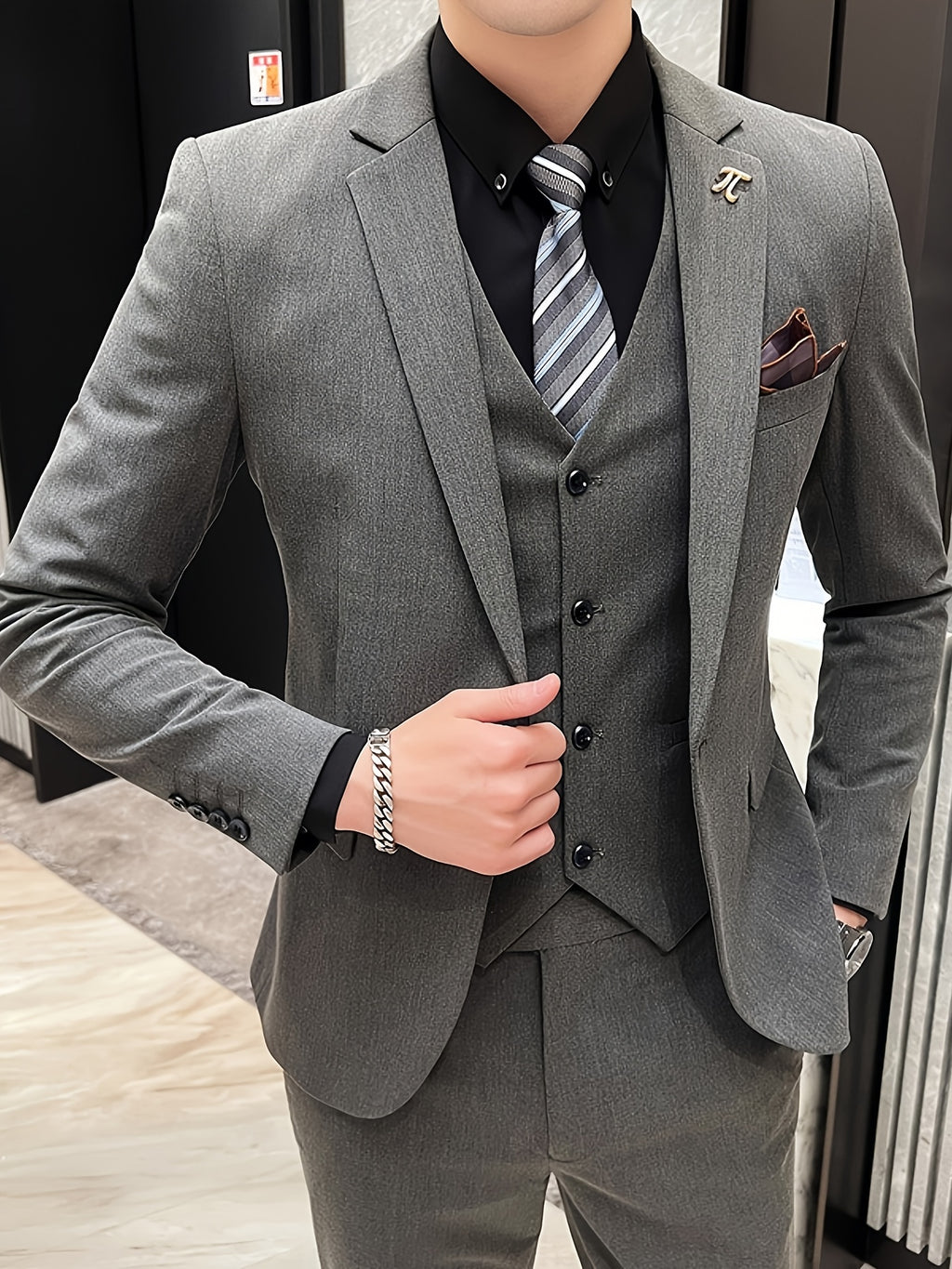 Ensemble Costume Homme Slim Fit Business Casual Trois Pièces - Tenue Formelle Élégante pour Printemps\u002FÉté, Inclut Veste + Gilet + Pantalon (Sans Boutons de Manchette) ! Foulard Offert Aléatoirement