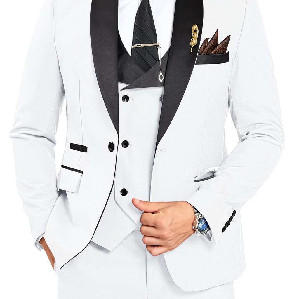 Ensemble trois pièces pour homme avec col bleu clair, gilet et pantalon pour les mariages et les événements en plein air.