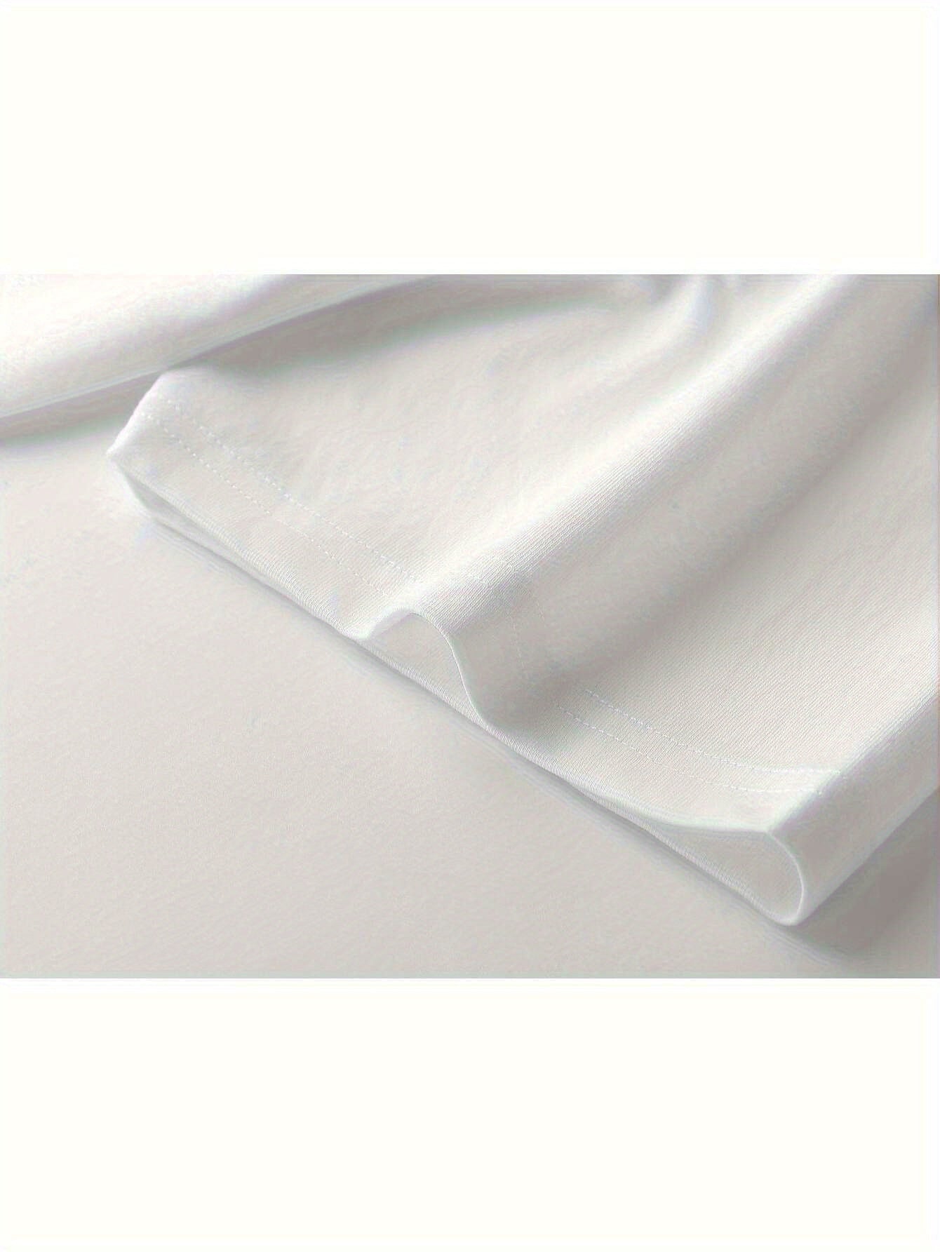 MenFashion Toronto Canada Graphic Cotton T-Shirt- Black Short Sleeve Crew Neck, Iconic Skyline Print, Lightweight and Breathable, Suitable for Summer Outings, Casual Wear and Everyday Style, Outdoor Activity Shirt| Machine washable