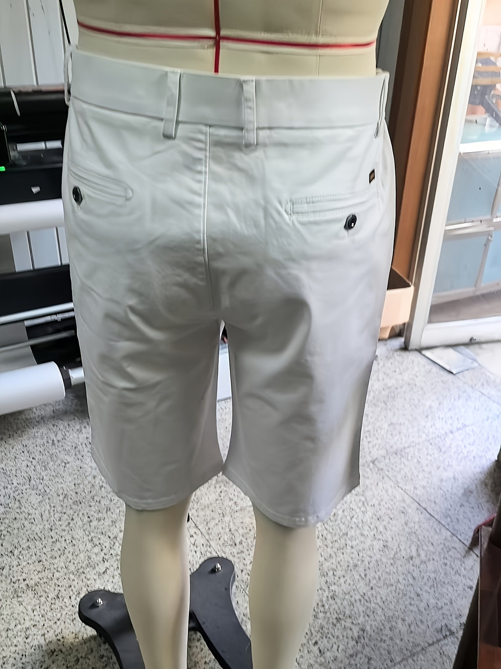 Men's Lightweight Golf Shorts with Elastic Waistband, UV Protection, and Multiple Pockets - Breathable Cotton-Spandex Blend for Casual, Outdoor, and Golf Activities - Solid Mint Green