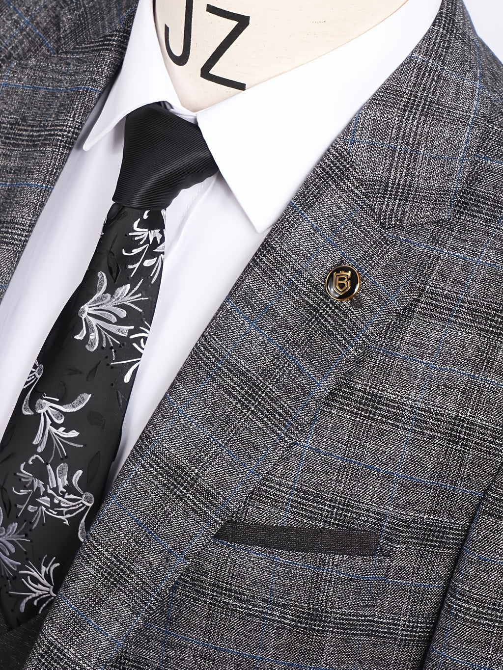 Costume trois pièces décontracté pour homme (veste + pantalon + gilet), sans chemise et accessoires.